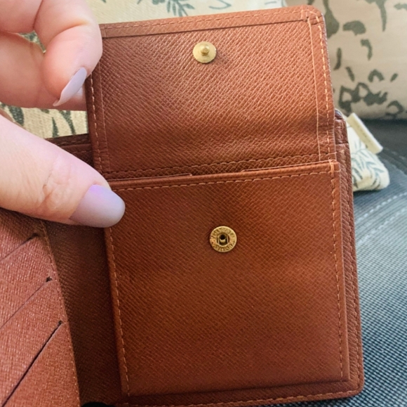 Authentic LOUIS VUITTON Monogram bifold unisex Marco wallet - Picture 3 of 11